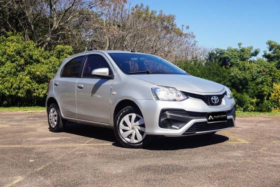 TOYOTA ETIOS 1.5 XS 16V FLEX 4P MANUAL TOYOTA ETIOS 1.5 XS 16V FLEX 4P MANUAL